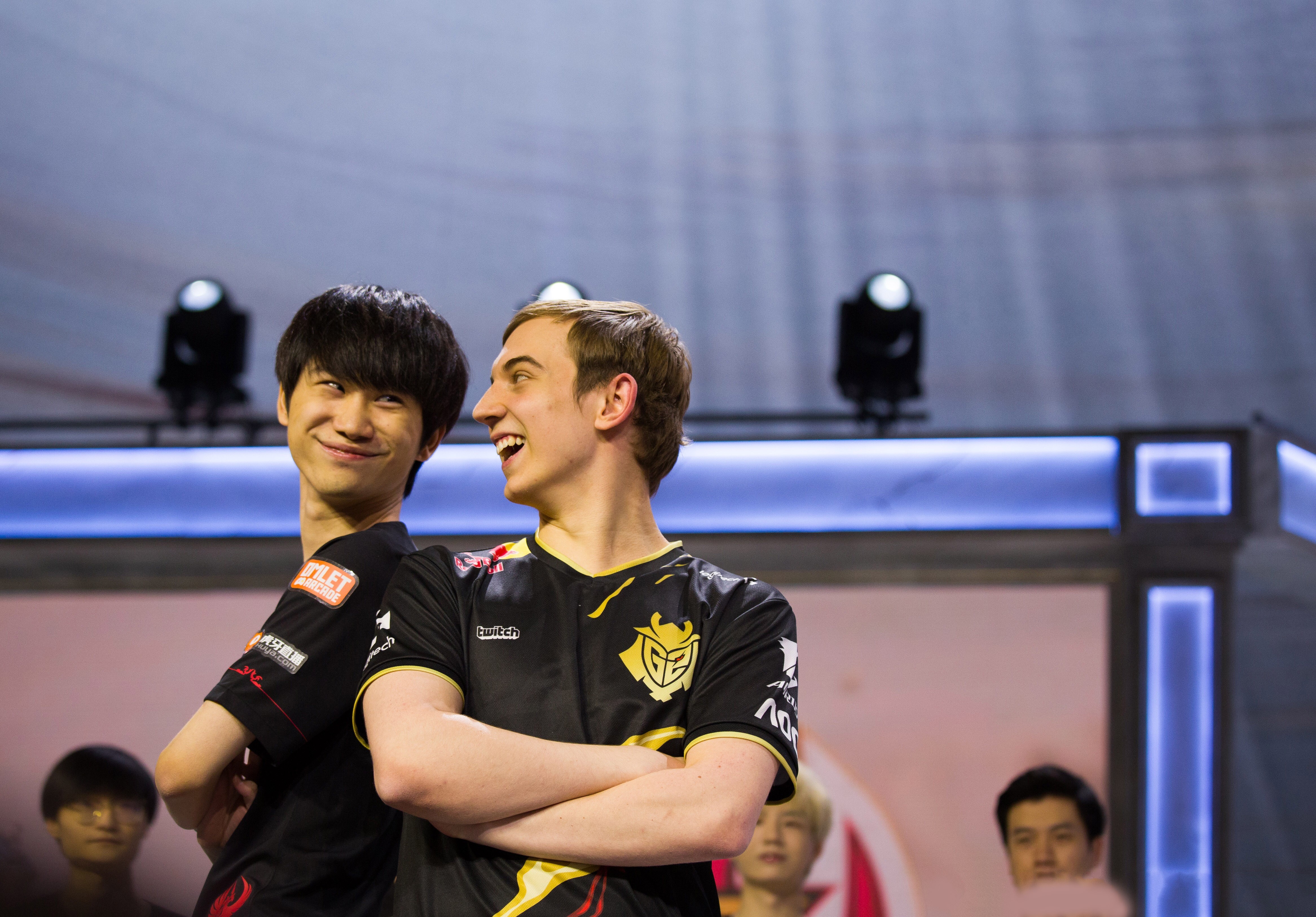 关于C9横扫FPX，Doinb极限生还后反打宿命之战八强赛，留下经典瞬间的信息