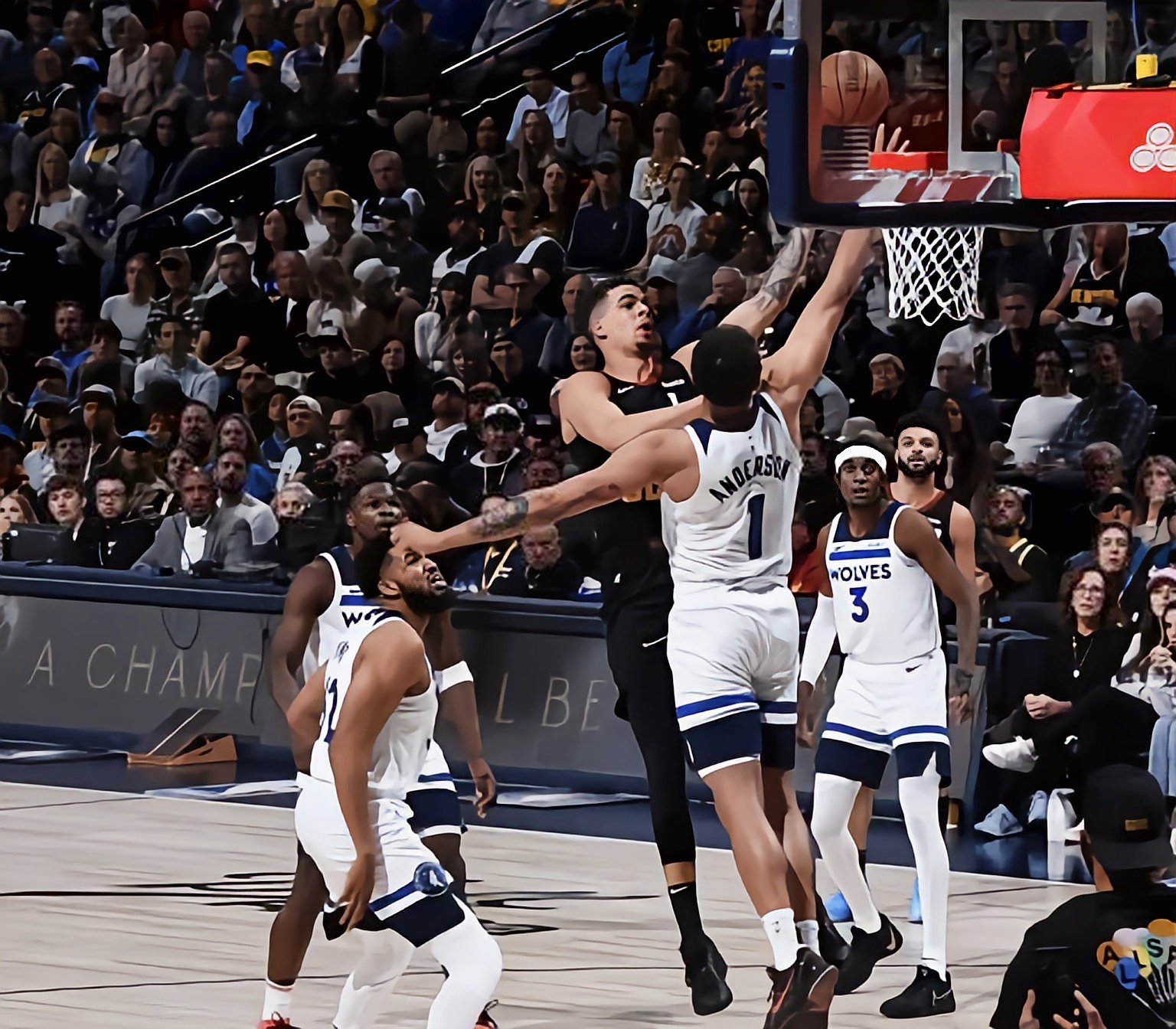 包含国王险胜上海队，约基奇状态火热的词条