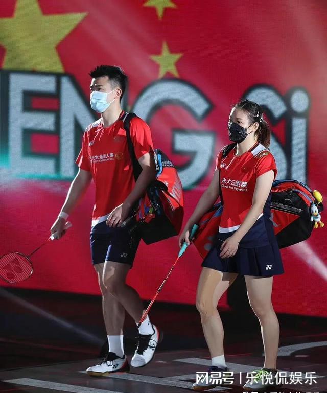 开云体育下载-丹麦队绝杀德国队，黄鸭组合带队取胜