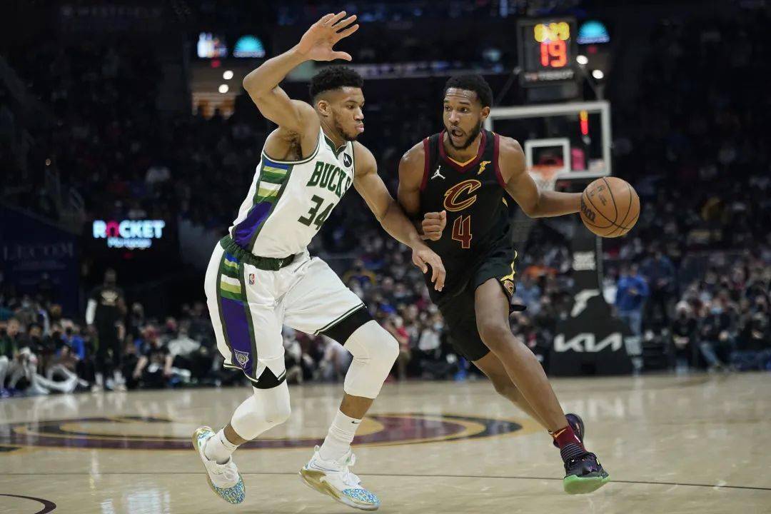 开云APP-火箭碾压公牛，克莱高光表现的简单介绍