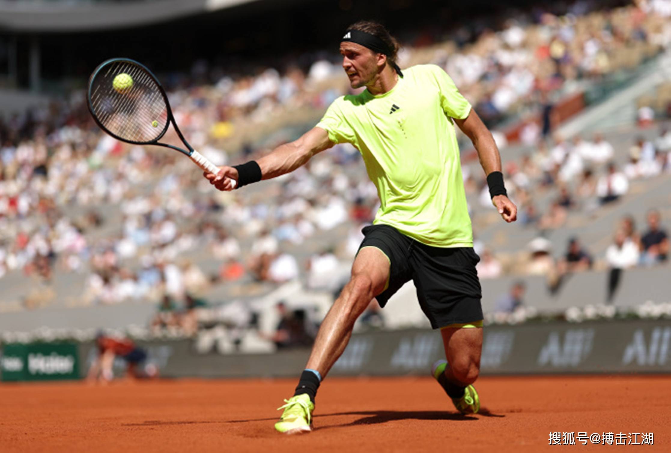 温网绝杀法网，兹维列夫统治全场