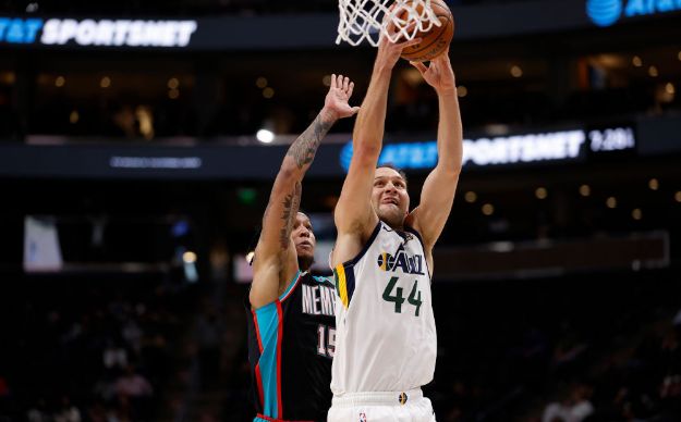 灰熊绝杀广东队,戈贝尔带队取胜 灰熊绝杀广东队,戈贝尔带队取胜