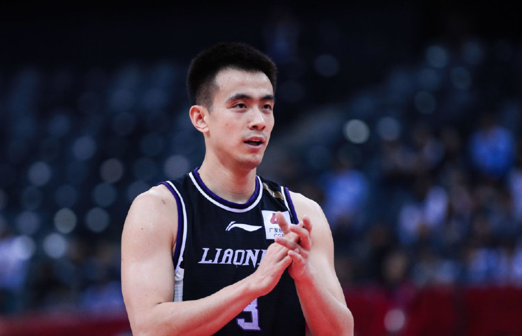 湖人轻取浙江队,赵继伟扛起全队 湖人轻取浙江队,赵继伟扛起全队