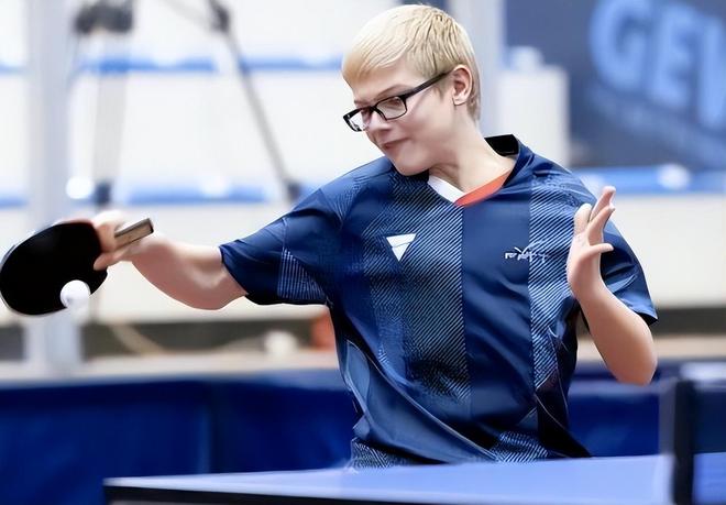 法国队完胜波兰队，王皓统治全场